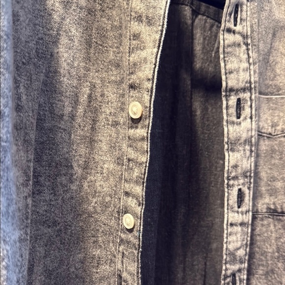 American Eagle Outfitters Men’s Black Denim Shirt - Picture 3 of 4